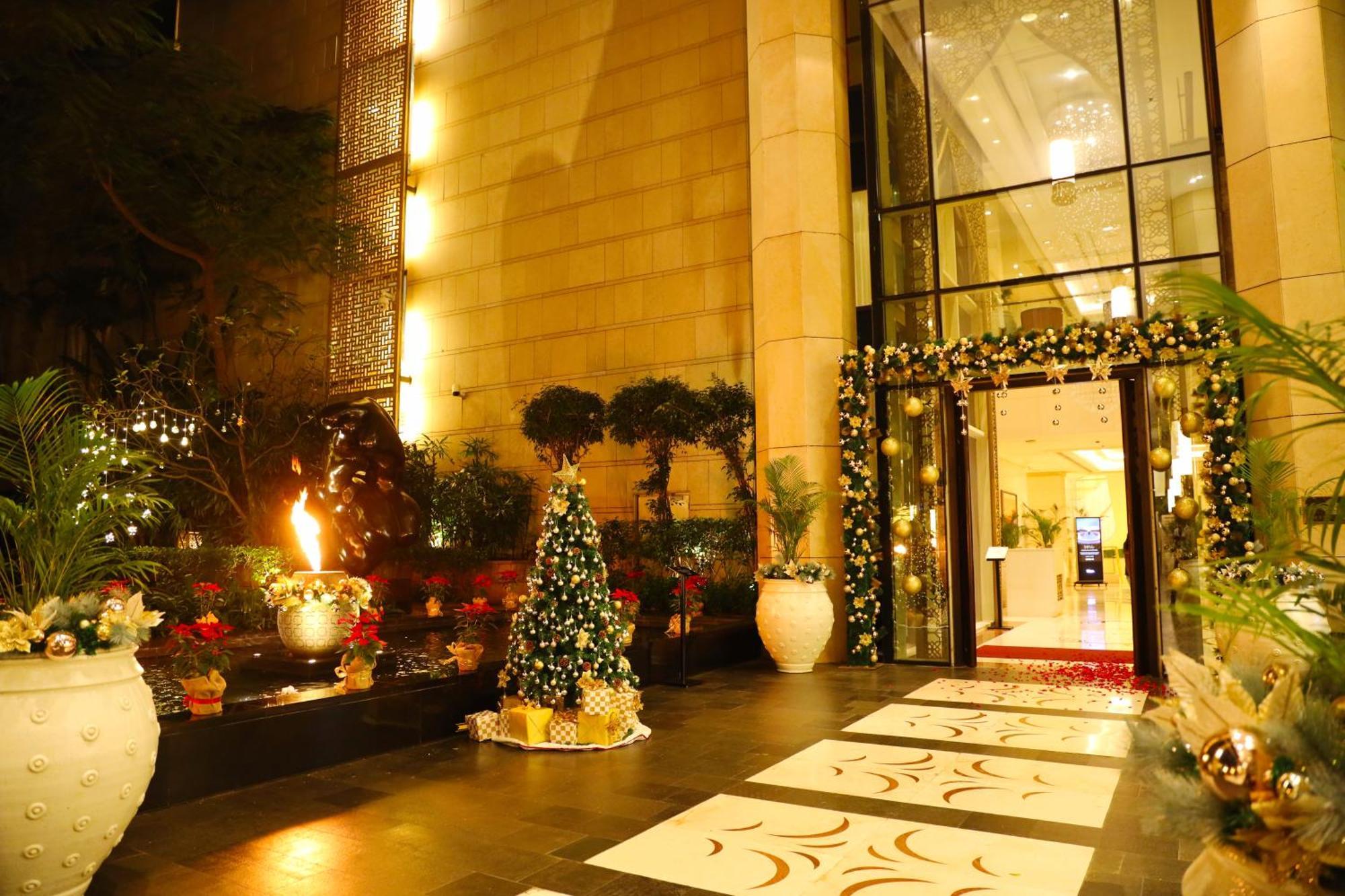 The Ritz - Carlton, Bangalore Exterior photo